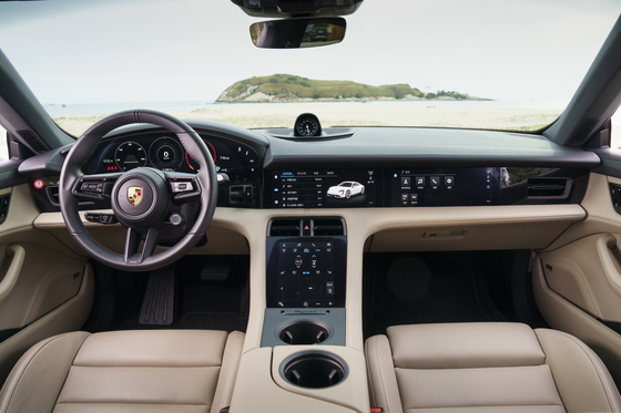 Interios of the Porsche Taycan 4S [PORSCHE KOREA]