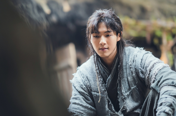 Actor Jisoo stepped down from KBS dama "Rive Where the Moon Rises" after he was embroiled in school violence allegations. [KBS] 