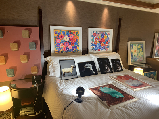 Artwork displayed in a hotel room of the Park Hyatt Busan for the Asia Hotel Art Fair Busan 2021. [ASIA HOTEL ART FAIR]