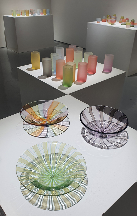 View of Gallery LVS's "Beyond Color" exhibition [HALEY YANG]