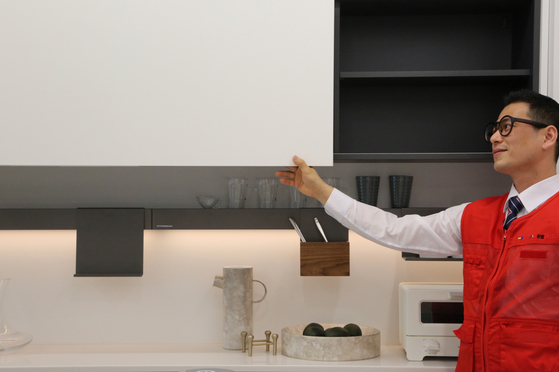 Dan Ho-cheol, a home renovation worker who was recently awarded a craftsman title by Hanssem. [DAN HO-CHEOL]