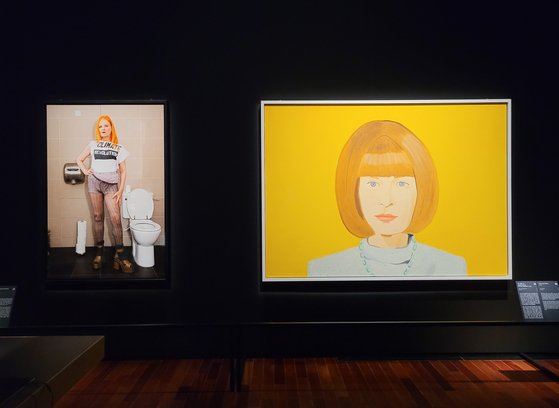 A portrait of the British fashion designer Vivienne Westwood, left, by photographer Martin Parr and a portrait of the British-American fashion journalist Anna Wintour by the famous painter Alex Katz. [MOON SO-YOUNG]