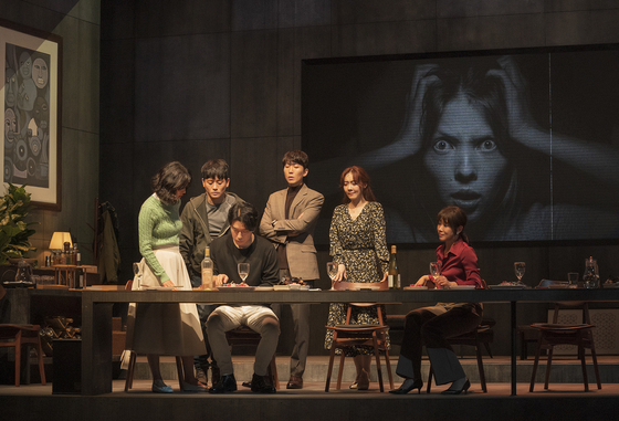 The play ″Intimate Strangers,″ based on the Italian film ″Perfect Strangers″ (2008) is being staged at the Sejong Center for the Performing Arts in central Seoul. [SHOWNOTE]