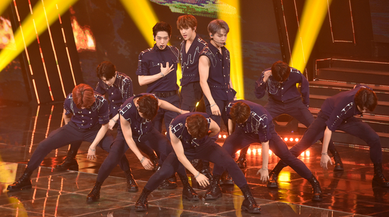 K-pop boy band Golden Child will be holding a two-day concert at the Blue Square in central Seoul. [ILGAN SPORTS]