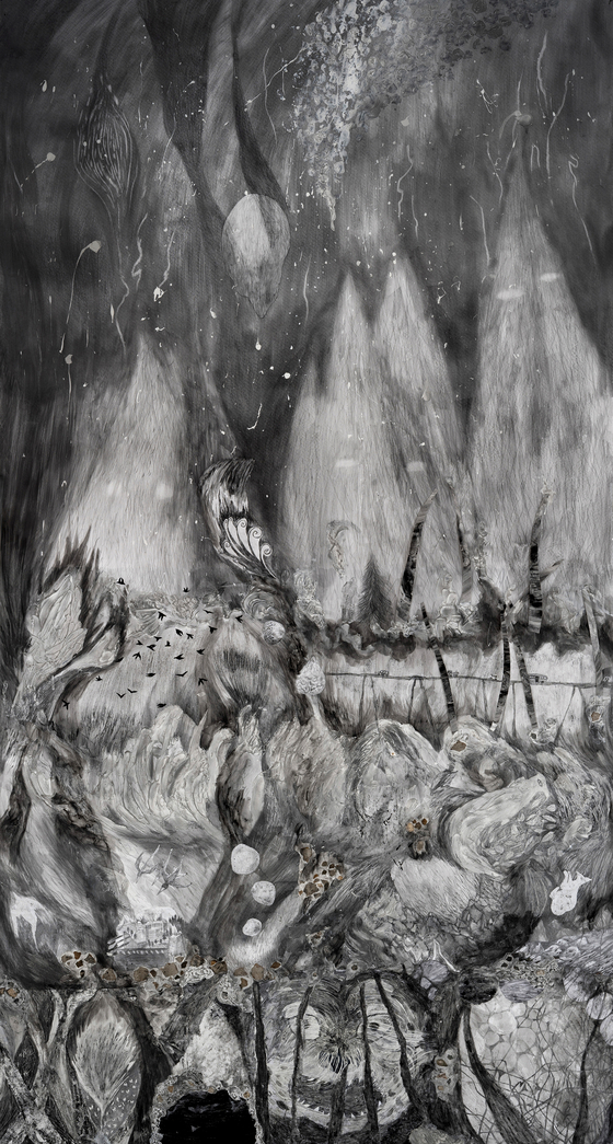 “The Mountain Drops Boulders to Collapse”(2021) by artist Im Sun-goo.  [HAKGOJAE GALLERY]