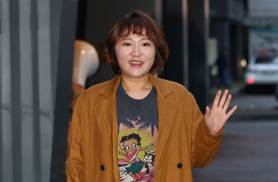 Actor Kim Hyun-sook is the primary carer for her son after she divorced. [ILGAN SPORTS]