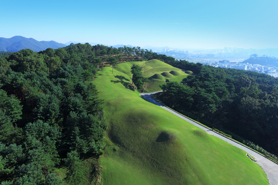 Royal tombs at Songsan-ri which includes the tomb of King Muryeong (r. 501-523) is also part of the “Baekje Historic Areas.” [CULTURAL HERITAGE ADMINISTRATION]