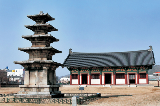 Jeongnimsa Temple site in Buyeo [JOONGANG PHOTO]