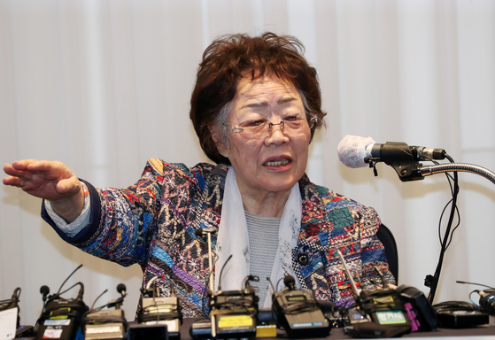 In this file photo from May 25, 2020, Lee Yong-soo, a former comfort women, speaks at a press conference in Daegu. [YONHAP]