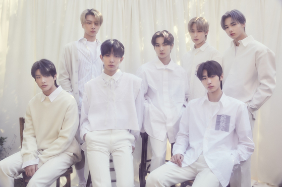 Boy band Enhypen [BELIFT LAB]