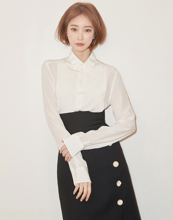 Go Joon-hee [MOUNTAIN MOVEMENT]