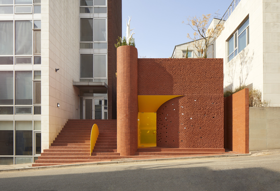 The facade of Roly Poly Cotto, a restaurant and cafe run by food company Ottogi, stands out in the residential area of Gangnam District, southern Seoul. [OTTOG]