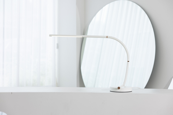 ″Light Now No. 1,″ by makemake and N/A [2021 DDP DESIGN FAIR]