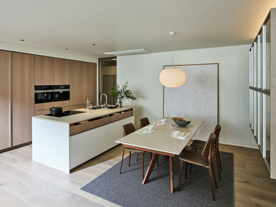 The model house “Living on Nature” by B&A Communication Design, featuring the Kitchen Bach Style Package from [HANSSEM]