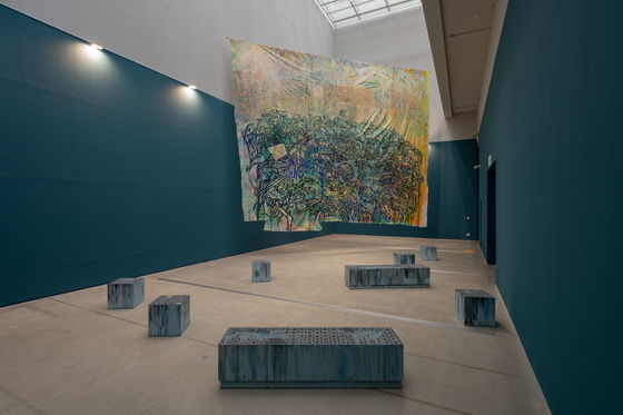 ″A Plastic Ecosystem,″ by Bang Jeong-a, stresses how we are living in a world surrounded by plastic. [NATIONAL MUSEUM OF MODERN AND CONTEMPORARY ART]