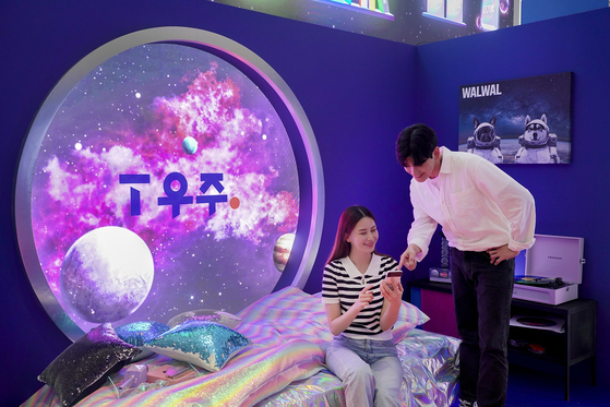SK Telecom holds onto the top spot on the National Customer Satisfaction Index ranking of mobile communication services for a 24th straight year. [SK TELECOM]