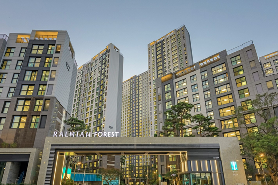Industries related to apartments flourished in 2021, in part due to the Covid-19 pandemic. [SAMSUNG C&T]