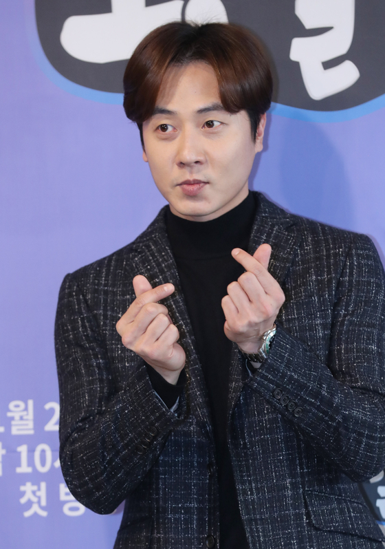 Shinhwa member Andy [ILGAN SPORTS]