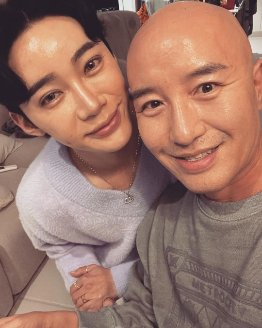 The late Kim In-hyeok, left, and Hong Suk-chun [SCREEN CAPTURE]