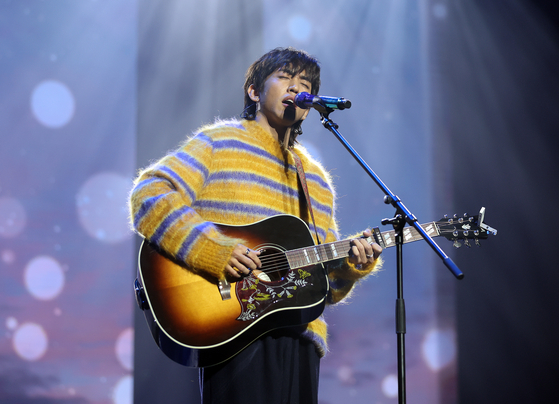 Singer and songwriter Lee Seung-yoon will hold a concert in March. [NEWS1]