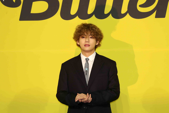 BTS member V tested positive for Covid-19, according to Big Hit Music Tuesday night. [ILGAN SPORTS]