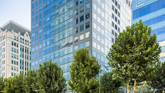 Shared workplace provider WeWork's building in Gangnam District, southern Seoul. Lotte Department Store announced Monday that it will relocate its merchandise divisions to Gangnam. [WEWORK]