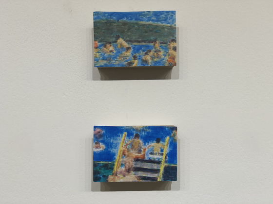 A closer view of two pieces in "99 pieces of Bugok Hawaii - from J in 1984" (2022) by Choi [SHIN MIN-HEE]