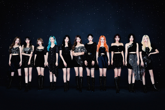 Girl group Loona [BLOCKBERRY CREATIVE]