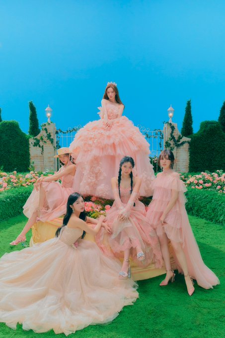 Girl group Red Velvet's EP "The ReVe Festival- Feel My Rhythm" drops at 6 p.m. Monday. [SM ENTERTAINMENT]