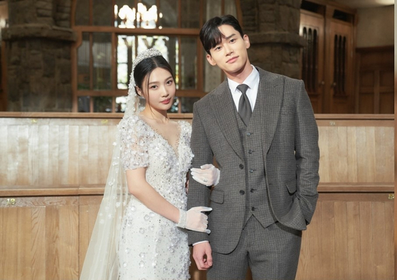 Joy, left, features as a popular social media influencer Mi-do struck with a terminal illness in JTBC drama series "The One and Only" [JTBC]