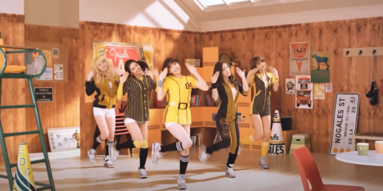 The music video for Girl's Day's ″Twinkle Twinkle″ (2011)[GIRL'S DAY YOUTUBE]