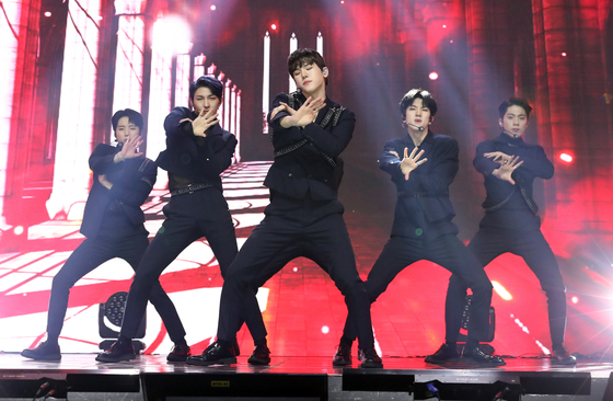 Boy band Just B [ILGAN SPORTS]