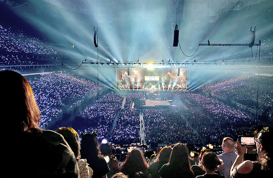 Fans attend a run of BTS's Las Vegas concert on April 8. [SCREEN CAPTURE]