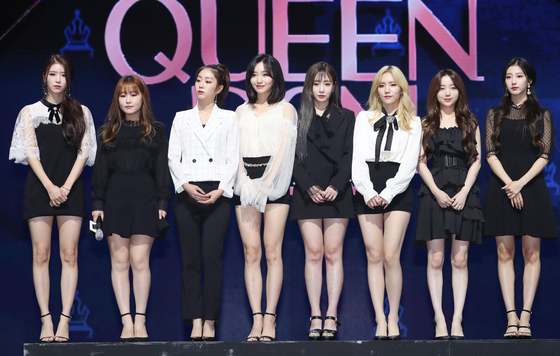 Girl group Lovelyz [ILGAN SPORTS]
