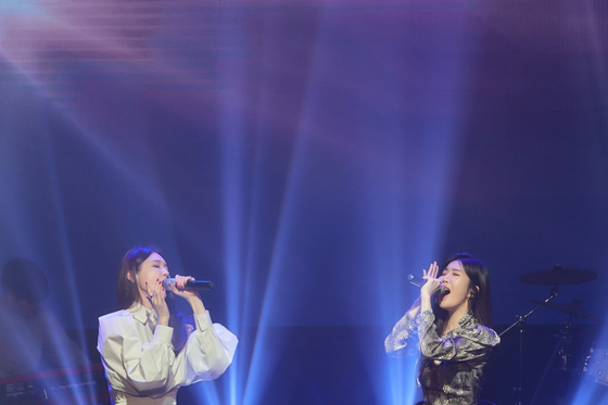 Ballad-pop duo Davichi [ILGAN SPORTS]