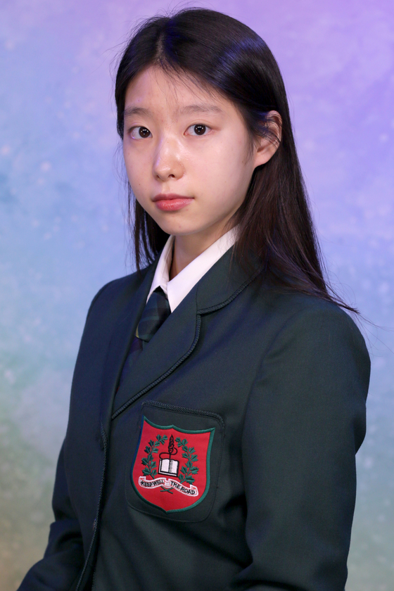 Grade 11, Minjoo Kim