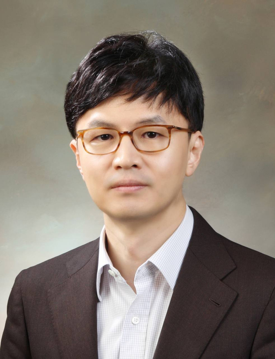 Han Dong-hoon 