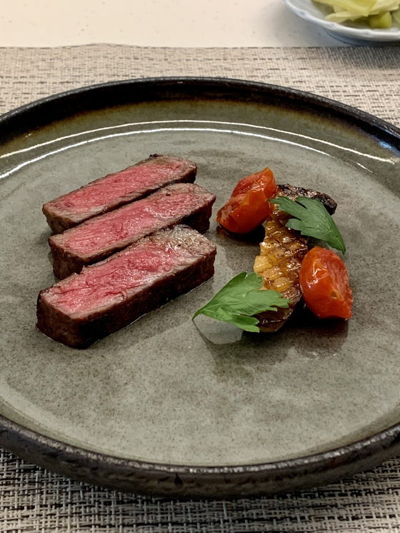 Sirloin steak at Uzik Robatayaki [LEE JIAN]