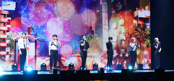 Boy band Victon performs its new track "Stay." [ILGAN SPORTS]