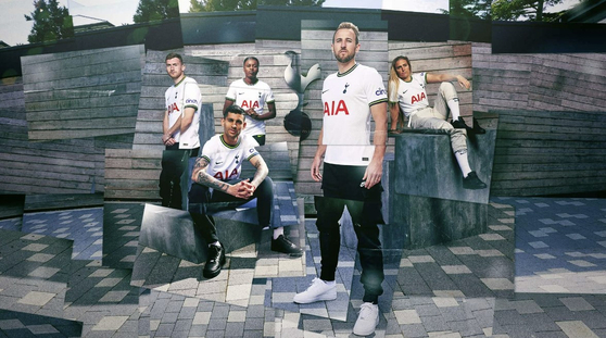 Tottenham Hotspur's 2022-23 uniform is unveiled in an announcement on the club's official website on Tuesday. [TOTTENHAM HOTSPUR]