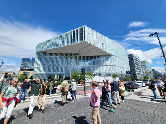 The new Central Library of Oslo opened the Silent Room on its top floor. [YIM SEUNG-HYE]
