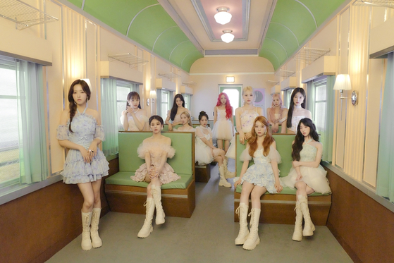 A concept image for Loona's new EP ″Flip That″ [BLOCKBERRY CREATIVE] 