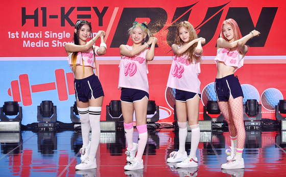 H1-KEY poses during Wednesday’s showcase. [GLG]