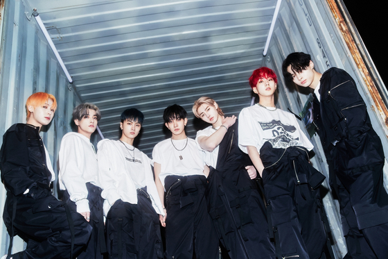 Boy band Enhypen [BELIFT LAB]