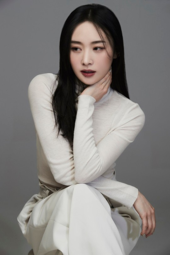 Nicole [JWK ENTERTAINMENT]