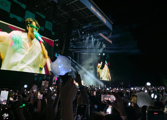 J-Hope of BTS performs at music festival Lollapalooza in Chicago on July 31. [YONHAP]