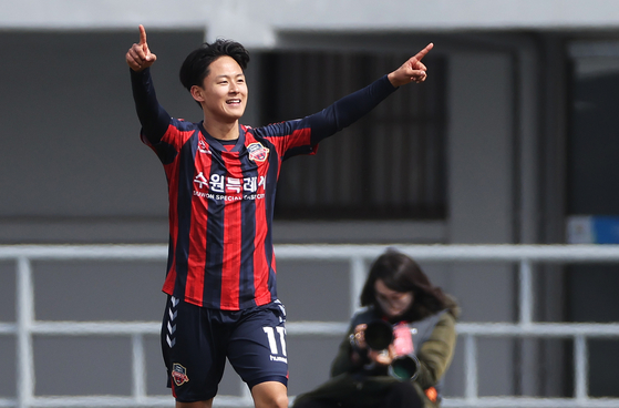 Lee Seung-woo  [YONHAP]