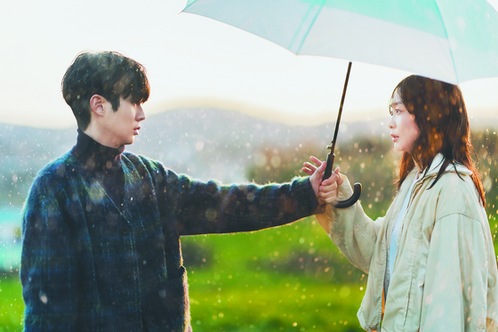 A scene from "Our Beloved Summer" (2021-22) [SBS]