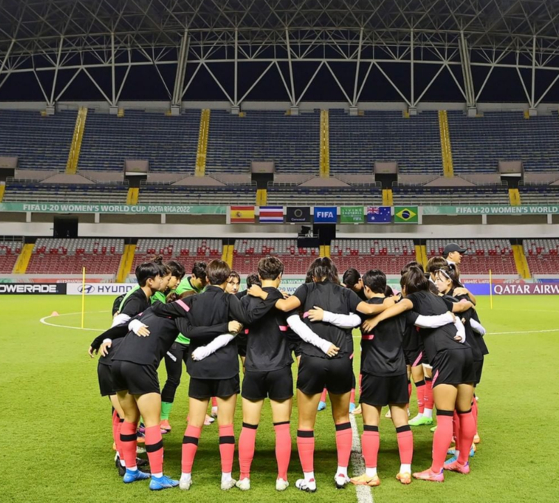 A picture shared on the official KFA Instagram account shows the Korean women's U-20 team training in Costa Rica ahead of their first U-20 Women's World Cup game against Canada on Thursday. [SCREEN CAPTURE]