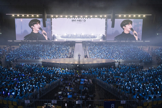 Lim performs during the final concert of his national tour "Im Hero" on Aug. 14. [MULGOGI MUSIC]